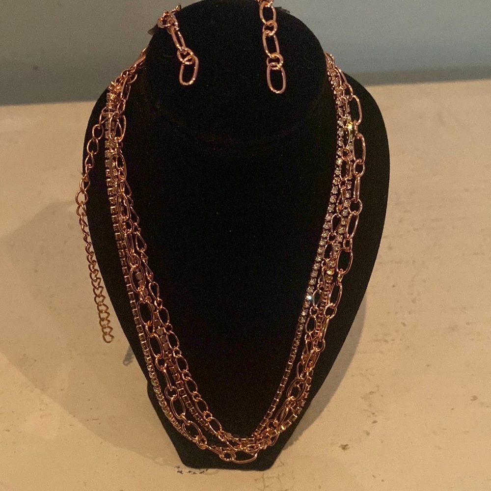 Glitter and copper choker with earrings
